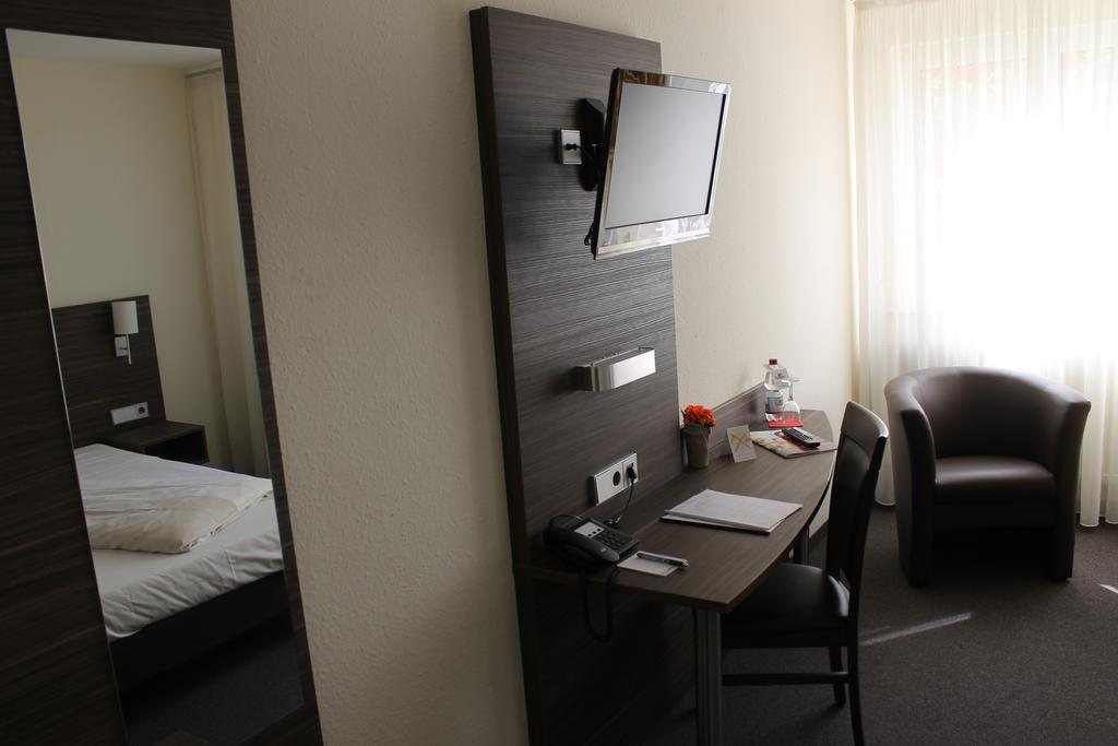 Hotel Weissach Am Neuenbuehl Oda fotoğraf